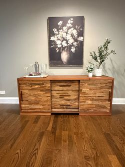 Media Console