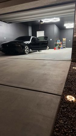 Black ford mustang gt
