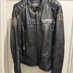 Harley Davidson 100th Anniversary size LARGE / Leather Motorcycle Jacket 