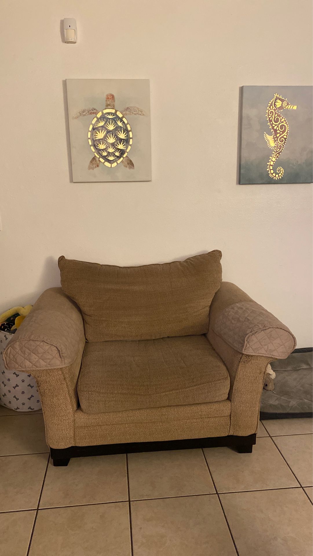 **FREE oversized chair**