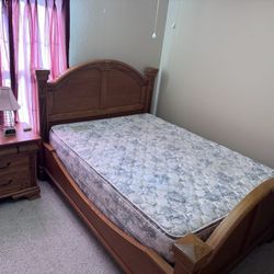 Queen Bedroom Set With Dresser And Nightstand