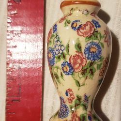 Vintage antique blue & pink flower porcelain salt shaker made in japan 