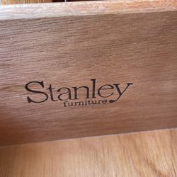 Bedroom Set Solid Wood 1980’s Stanley furniture 