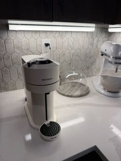 Nespresso /Breville coffee machine