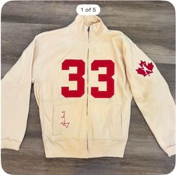 Justin Morneau #33 - Canadian Major League Baseball (MLB)