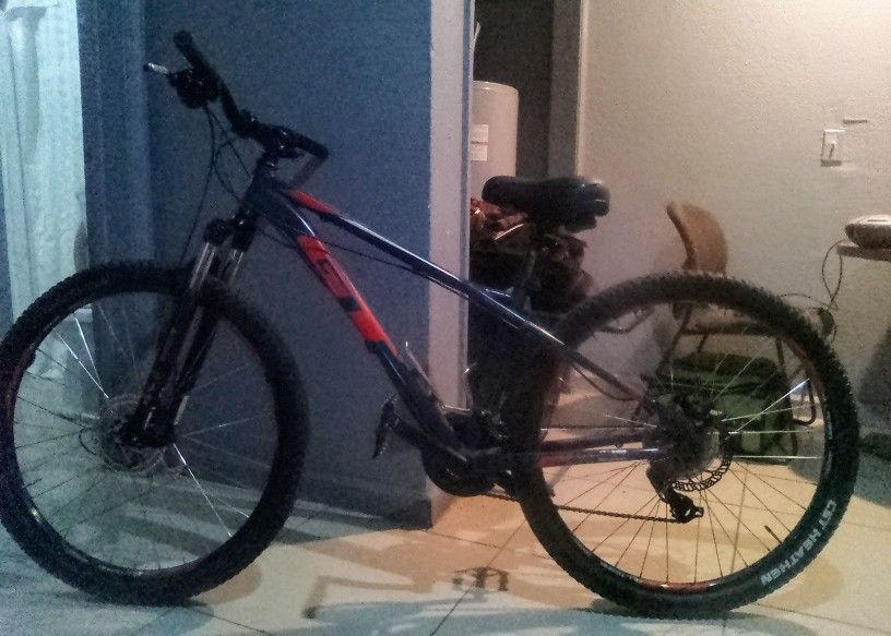 GT Men's Aggressor Pro Mountain Bike- Slate Blue