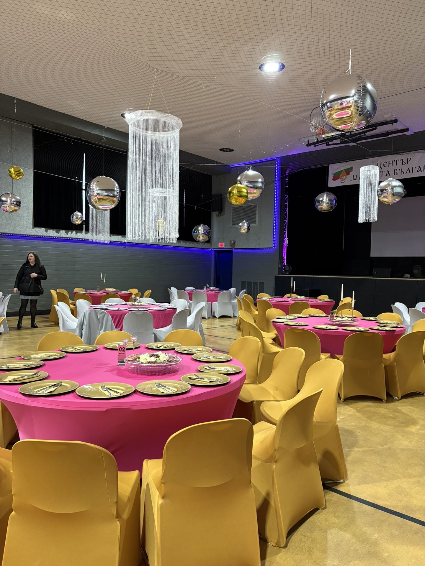 Hot Pink /Fuchsia Stretch Table Cloth 