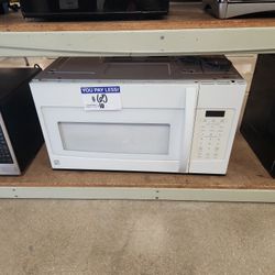 White Microwave 2272 Cash America