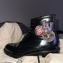 Louis Vuitton Voltaire