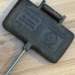 ROME COOKWARE Double Pie Iron Original Solid Cast Iron Holding Skillet Wood Handle Stick Holder Cook