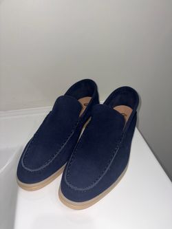 NEW NEVER WORN (worn only to try it on)  Good quality Loro Piana replica