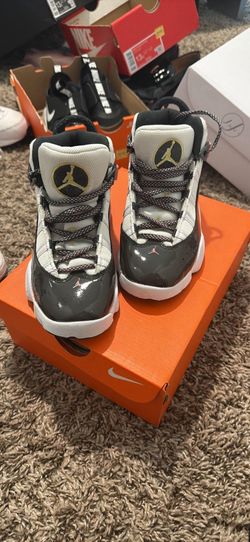 Jordan 4’s
