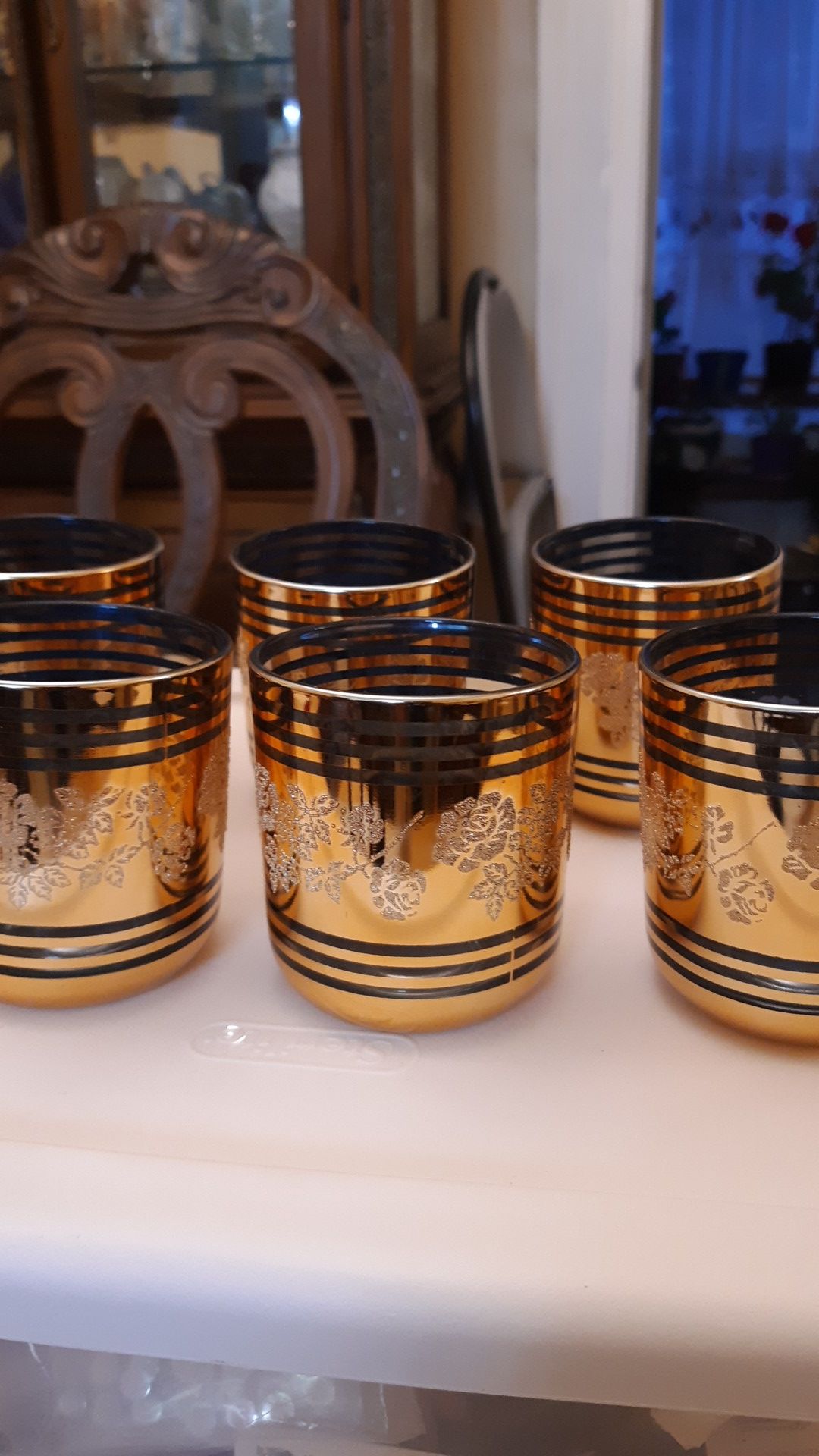 Drinking glasses