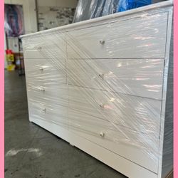 Dresser / Eight drawers dresser