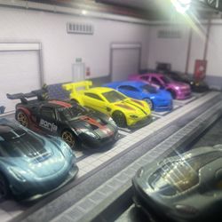 Mini-Garage + Car Collection 