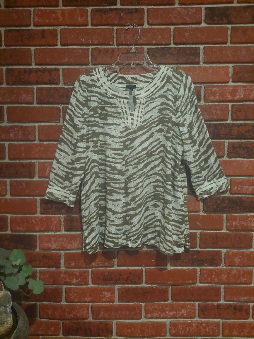 Talbots Top Women's Blouse/Tunic
Size Petite XL