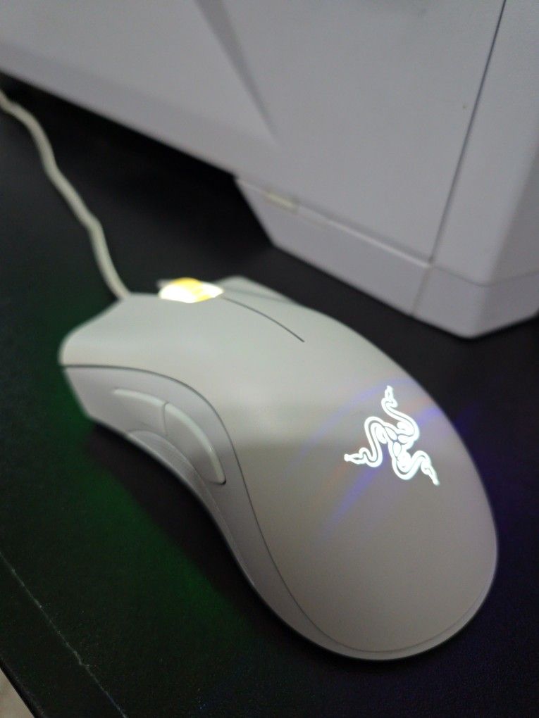 Razer Deathadder Essential White Edition