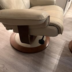 Swivel   Recliner   with   Ottoman   