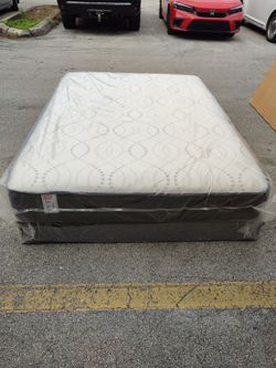 NEW MATTRESS FULL SIZE PLUSH WITH BOX SPRING