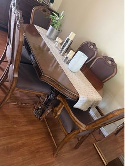 Ashley Furniture Dining Table Set – Excellent Condition – 695OBO