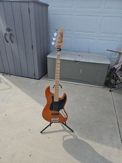 Jazz Bass Guitar 