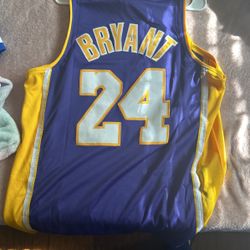 Kobe Bryant on Court Jersey 