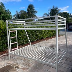 Bunk, bed, prime, in perfect condition