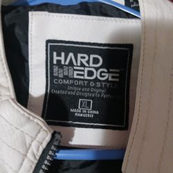 Hard Edge Comfort Style White And Black