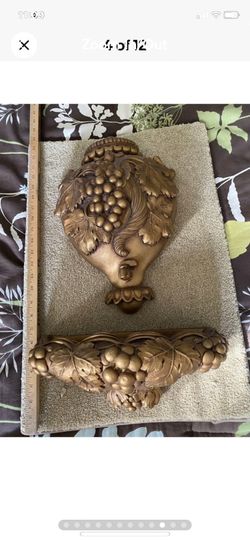 Vintage Universal Statuary Chicago 1958 Gold Fountain Wall Hanging Chalkware