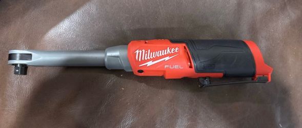 Milwaukee M12 FUEL Brushless 3/8 in Extended Reach High-Speed Ratchet (2569-20)