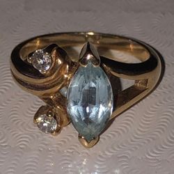 10k Gold Aquamarine & Diamond Ring