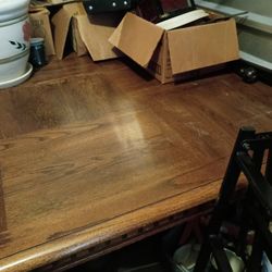 Very Nice Dining Room Table And Extra Leaf