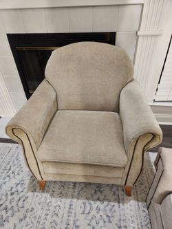 Need gone ASAP, get it TODAY! Great for your nursing room/living room/office setup/gaming room,lobby