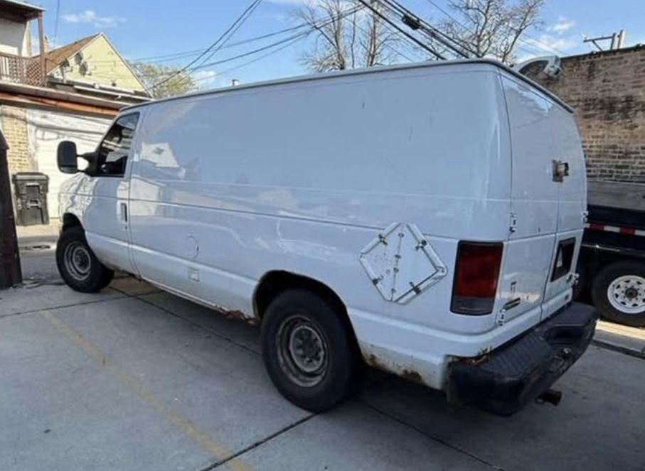 2010 Ford Cargo150. 123,000miles 