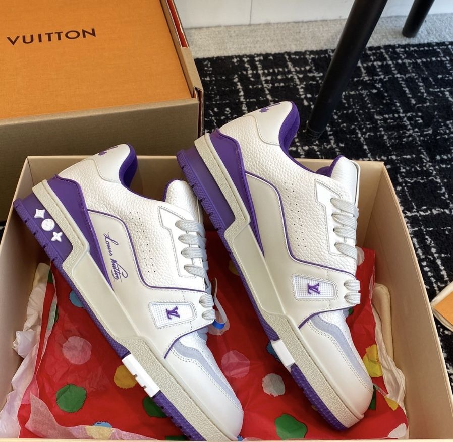 LOUIS VUITTON Trainer Cowhide Eye-catching tone highlighting design White and purple(48)39