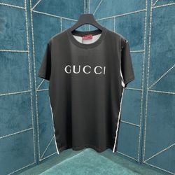 Gucci Logo Frint Short Sleeve Mens Mediun Black
