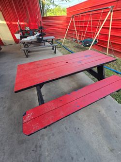 Pininic table