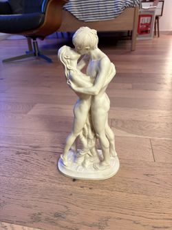A. Santini Handmade Sculpture Figurine Italy "The Kiss"  Signed Art 15"