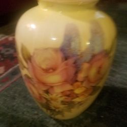 STUNNING VICTORIAN CANARY YELLOW WEIGHTED FLORAL VASE! $7!