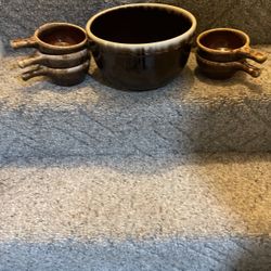 Pottery Large bowl W/5 Serve Bowls With Handles $15