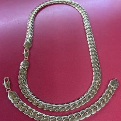 12mm wide Heavy Cuban Links necklace and bracelet Set ✨✨✨