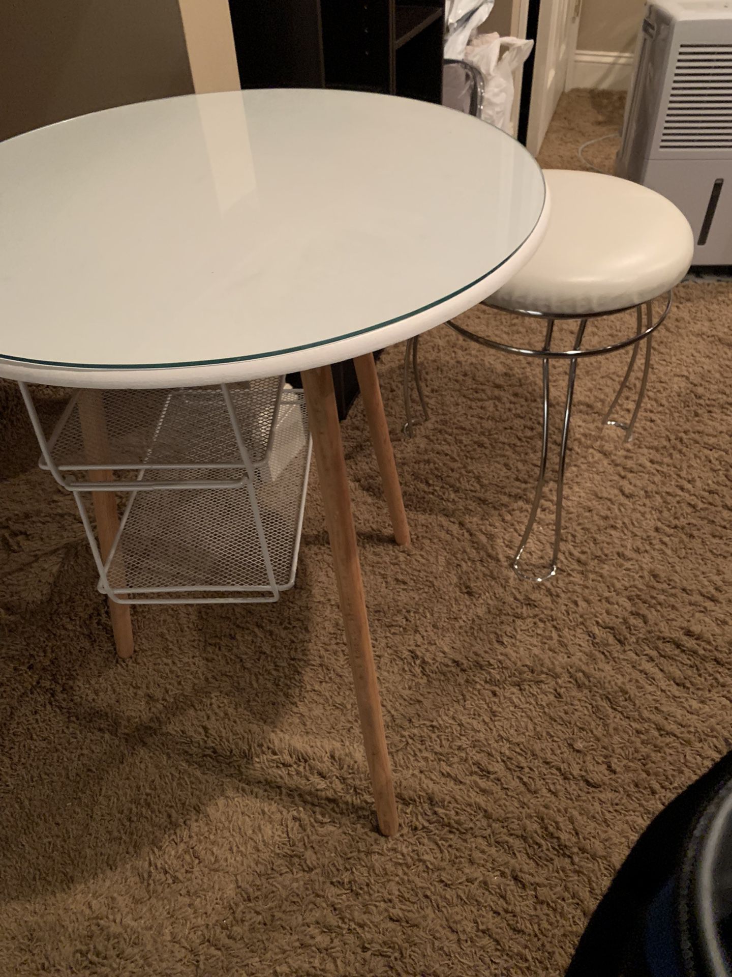 DIY small Vanity Table And Stool