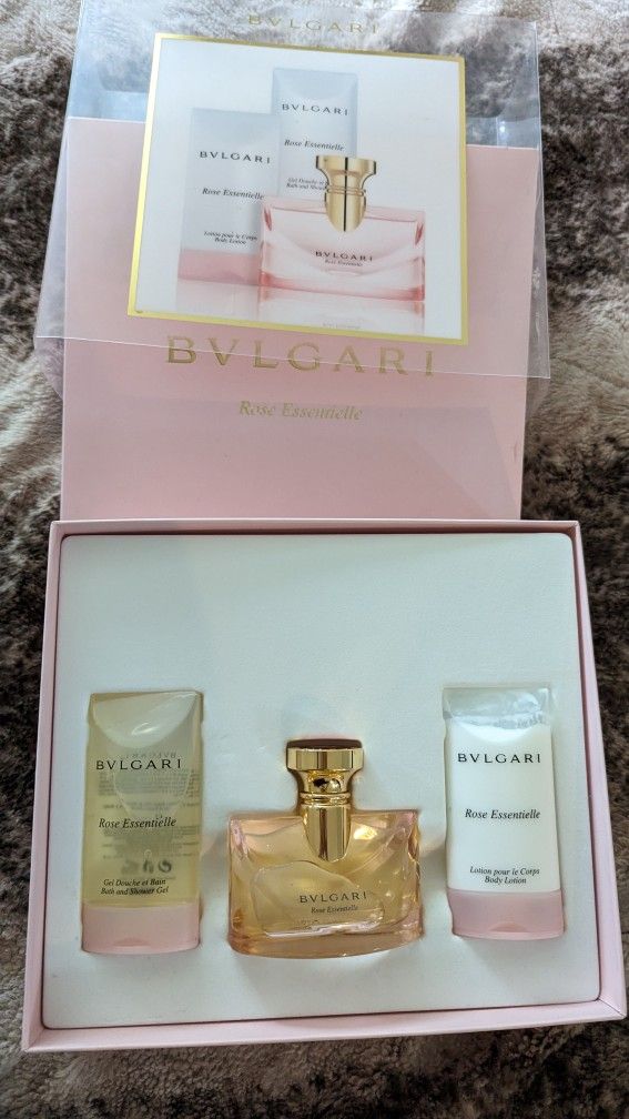 Bvlgari rose top essentielle body lotion