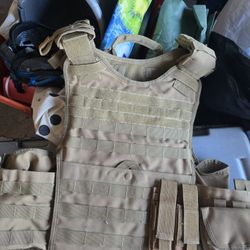 Tactical vest With Plates 