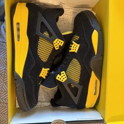Jordan Retro 4 Yellow Thunder