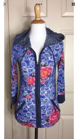 Size small free people zip front hoodie jacket