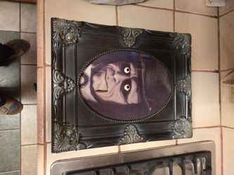 Halloween motion sensor portrait talking phantom