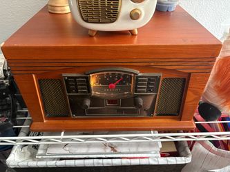 Crosley Record / Radio Player
