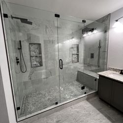 Shower Glass For Sale/ Vidrio De Baño En Venta