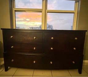4 piece Bedroom set